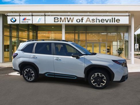 Used 2025 Subaru Forester Premium w/ Convenience Package #1 image 1