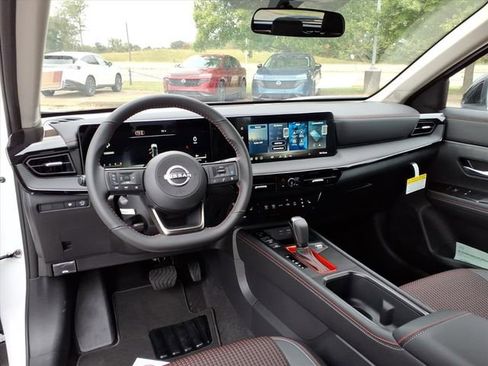 New 2026 Nissan Kicks SR w/ Cold Weather Package image 9