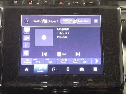 Used 2023 Jeep Grand Cherokee Laredo RWD image 25