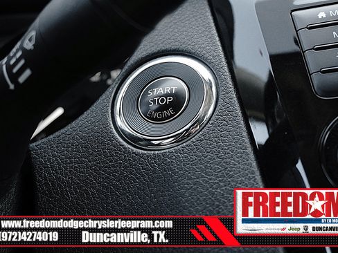 Used 2020 Nissan Rogue SV w/ Premium Package FWD image 33