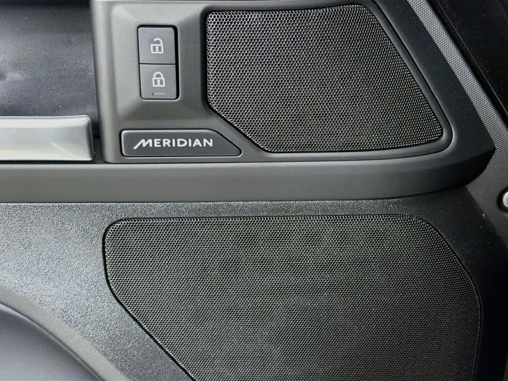 New 2026 Land Rover Defender 110 S AWD/4WD image 19