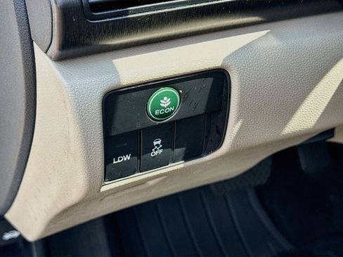 Used 2015 Honda Accord EX-L image 10