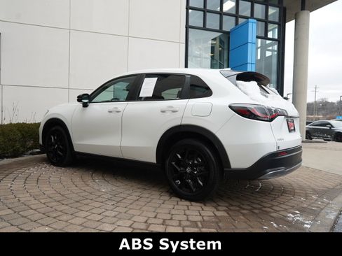 Used 2023 Honda HR-V Sport image 19