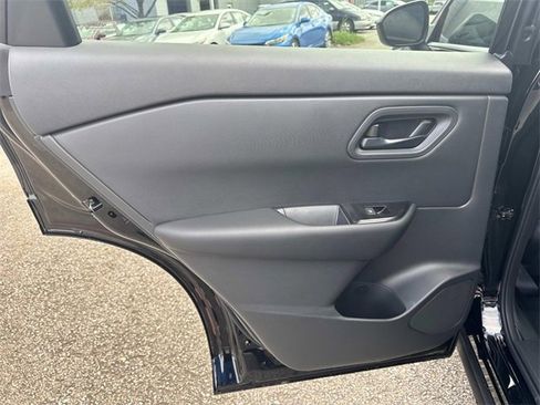 New 2026 Nissan Rogue S image 14
