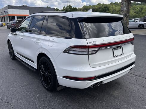 Used 2023 Lincoln Aviator Reserve w/ Equipment Group 201A AWD/4WD image 8