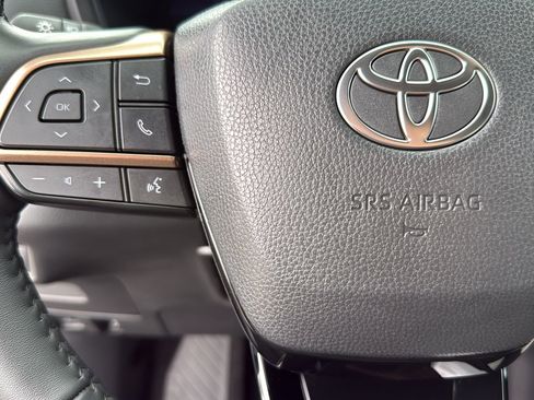 Used 2025 Toyota Grand Highlander AWD Hybrid image 16