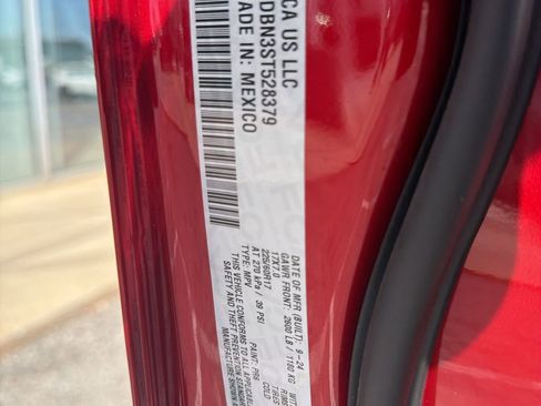 Used 2025 Jeep Compass Latitude image 9