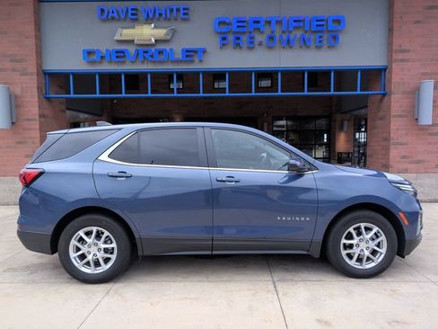 Used 2024 Chevrolet Equinox LT w/ LPO, Cargo Package FWD image 9