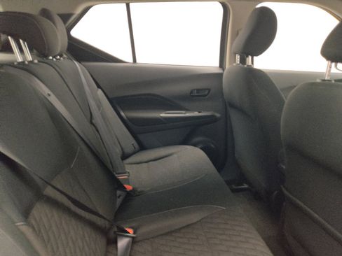 Used 2022 Nissan Kicks S FWD image 19