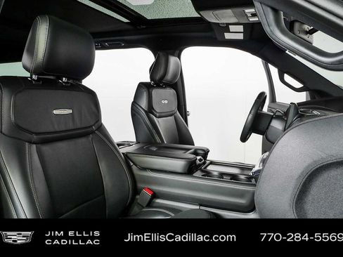 Used 2025 Ford Expedition Max Platinum w/ Stealth Appearance Package AWD/4WD image 25