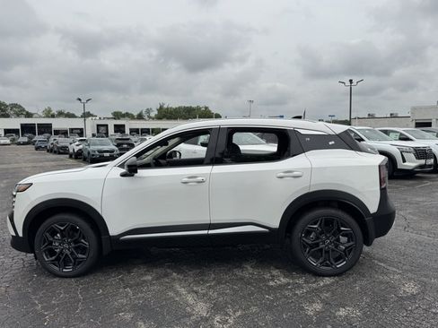 New 2026 Nissan Kicks SR w/ SR Premium Package AWD/4WD image 25