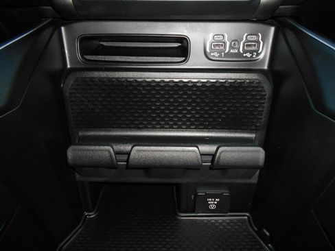 Used 2022 RAM 1500 Big Horn AWD/4WD image 25