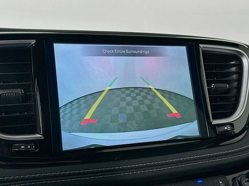 New 2026 Chrysler Pacifica Limited w/ S Appearance Package FWD image 18