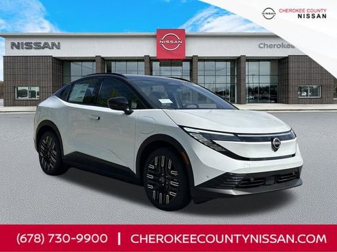 New 2026 Nissan Leaf Platinum+ FWD image 1