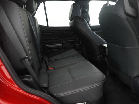 Used 2025 Toyota 4Runner TRD Off-Road Premium image 14