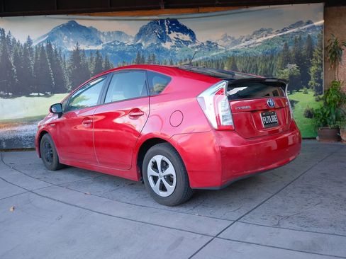 Used 2012 Toyota Prius Four image 4