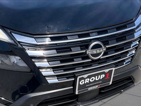 Used 2024 Nissan Rogue SV FWD image 31