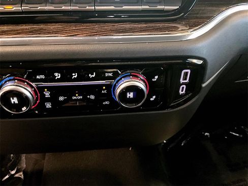 Used 2024 GMC Sierra 1500 Elevation image 26