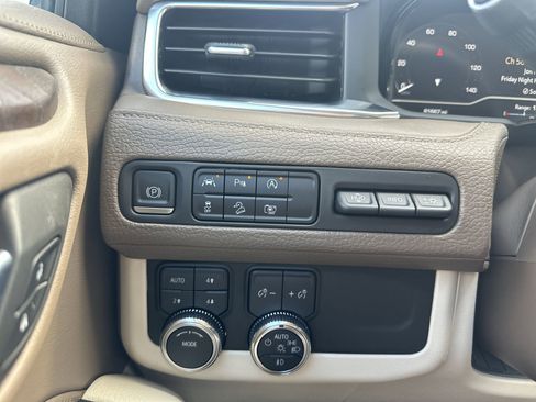 Certified 2023 GMC Yukon XL Denali image 60