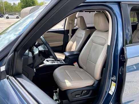 Used 2020 Ford Explorer Limited w/ Class III Trailer Tow Package image 8