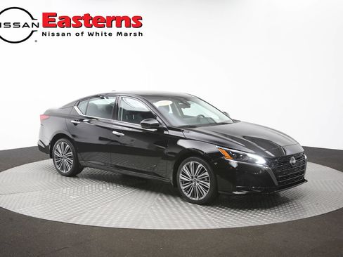 Used 2024 Nissan Altima 2.5 SL AWD/4WD image 44