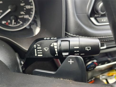 Used 2023 Nissan Rogue SV image 18