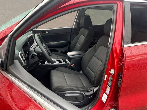 Used 2021 Kia Sportage LX image 22