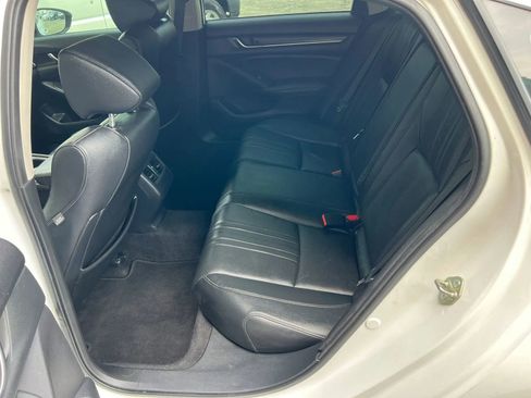 Used 2020 Honda Accord Touring image 8