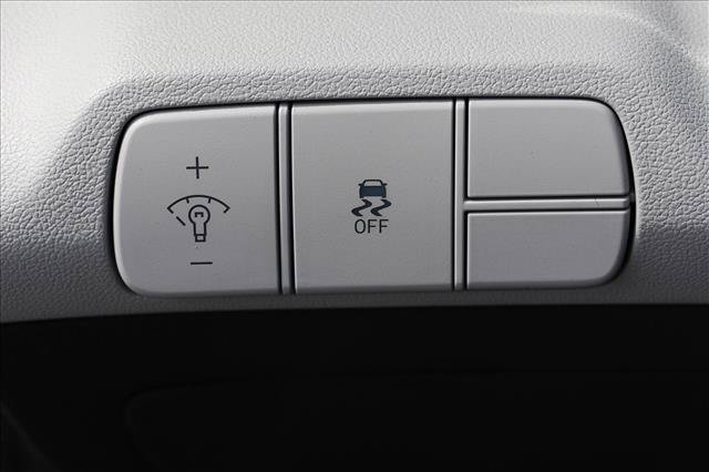 Certified 2026 Hyundai Elantra Limited FWD image 13