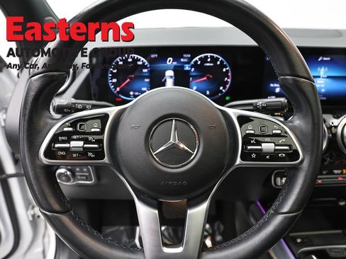 Used 2022 Mercedes-Benz GLA 250 4MATIC w/ Premium Package Lite image 10