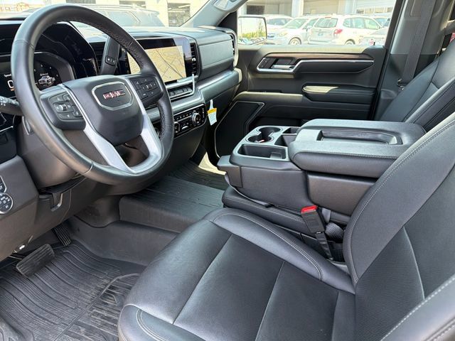 Used 2024 GMC Sierra 1500 SLT AWD/4WD image 17