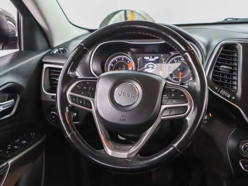 Used 2021 Jeep Cherokee Latitude Plus FWD image 12