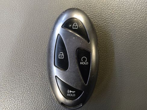 Used 2025 Hyundai Elantra SEL FWD image 32