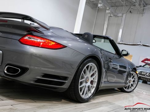 Used 2010 Porsche 911 Turbo image 35