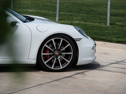 Used 2013 Porsche 911 Carrera 4S AWD/4WD image 31
