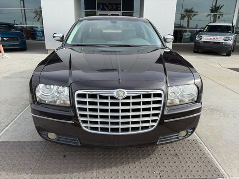 Used 2010 Chrysler 300 Touring AWD/4WD image 8