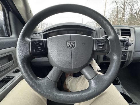 Used 2006 Dodge Dakota SLT image 34