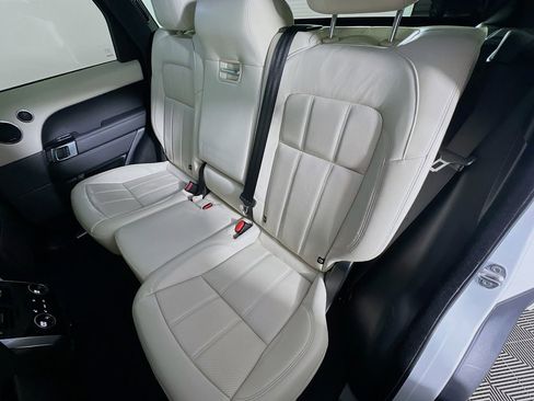 Used 2022 Land Rover Range Rover Sport HSE Silver Edition image 26