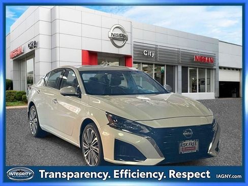 Certified 2023 Nissan Altima 2.5 SL AWD/4WD image 1