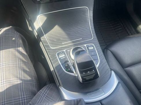 Used 2018 Mercedes-Benz GLC 300 4MATIC image 15