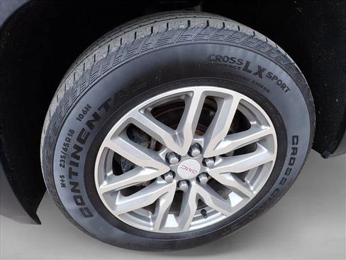 Used 2017 GMC Acadia SLE w/ Driver Alert Package I FWD image 7