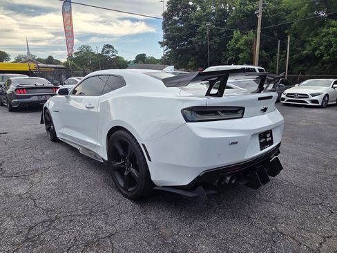Used 2016 Chevrolet Camaro SS RWD image 3
