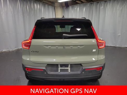 Used 2021 Volvo XC40 P8 Recharge w/ Advanced Package image 7