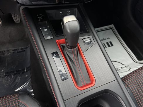 Used 2025 Nissan Kicks SR AWD/4WD image 16