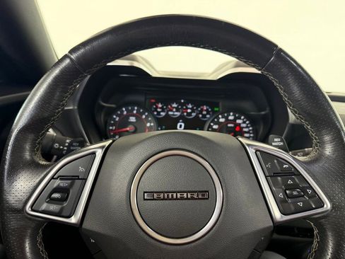 Used 2016 Chevrolet Camaro SS RWD image 21