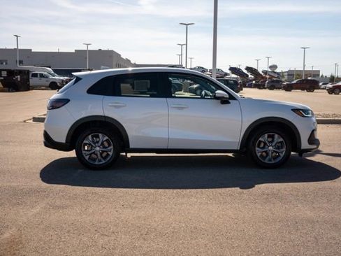 Used 2026 Honda HR-V LX image 8