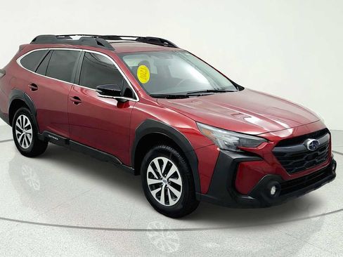 Used 2023 Subaru Outback Premium AWD/4WD image 1