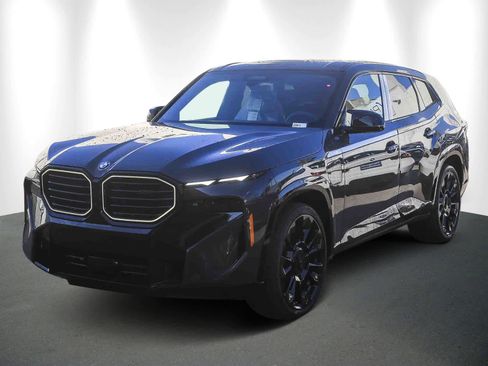 New 2026 BMW XM Label Red image 3