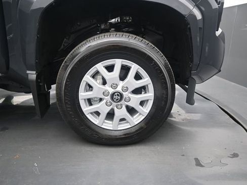 Used 2026 Toyota Tacoma SR5 RWD image 16