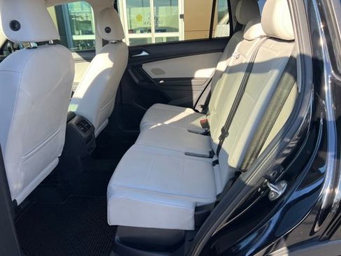 Used 2019 Volkswagen Tiguan SE image 20